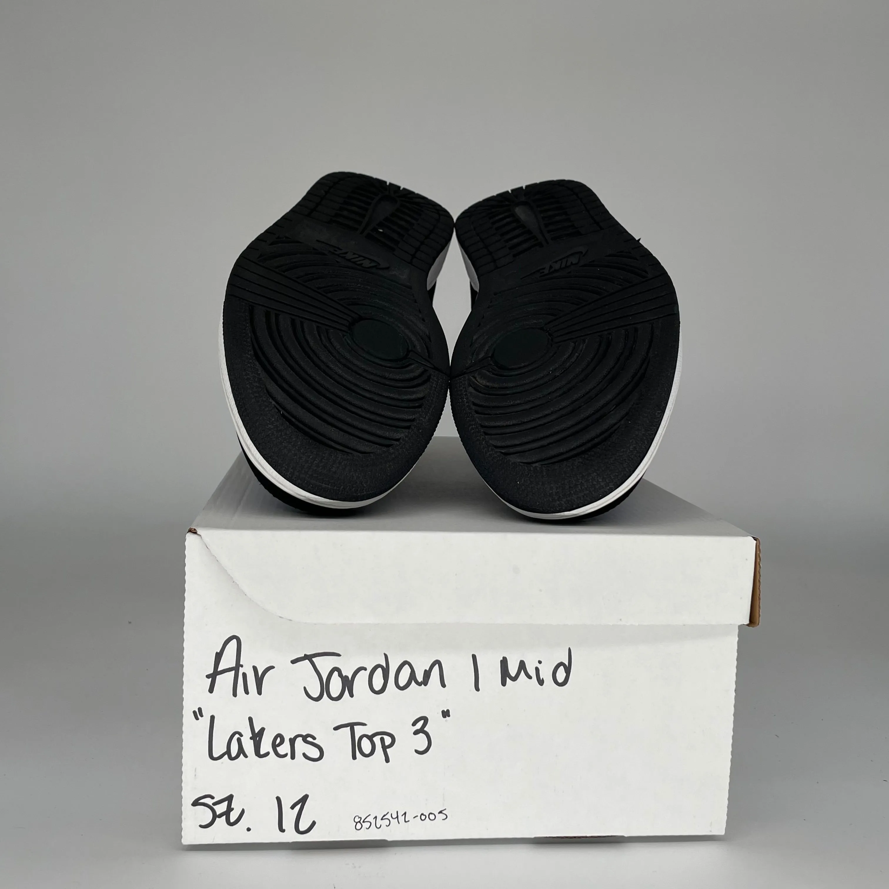 AIR JORDAN 1 MID LAKERS TOP 3 SIZE 12 852542-005