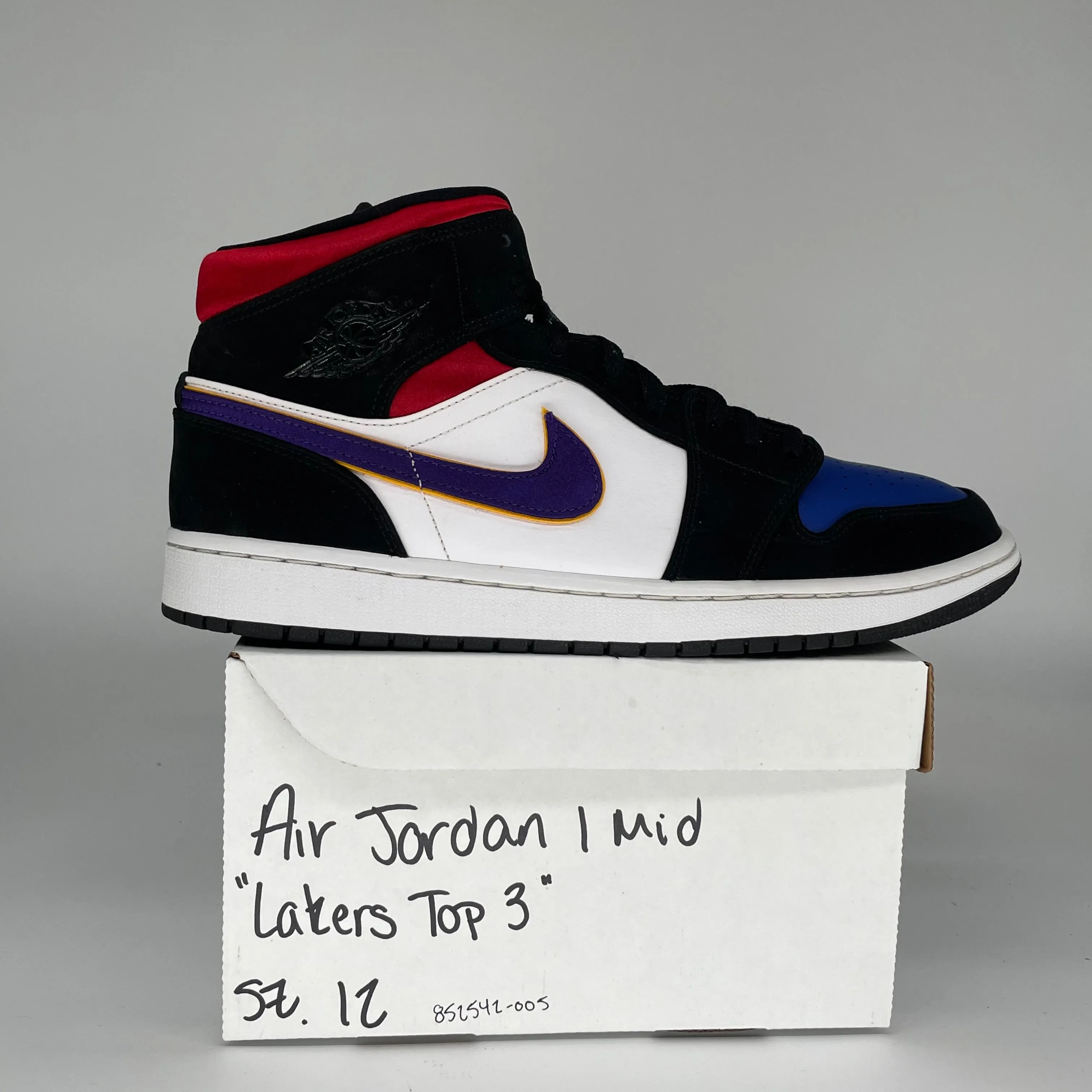 AIR JORDAN 1 MID LAKERS TOP 3 SIZE 12 852542-005