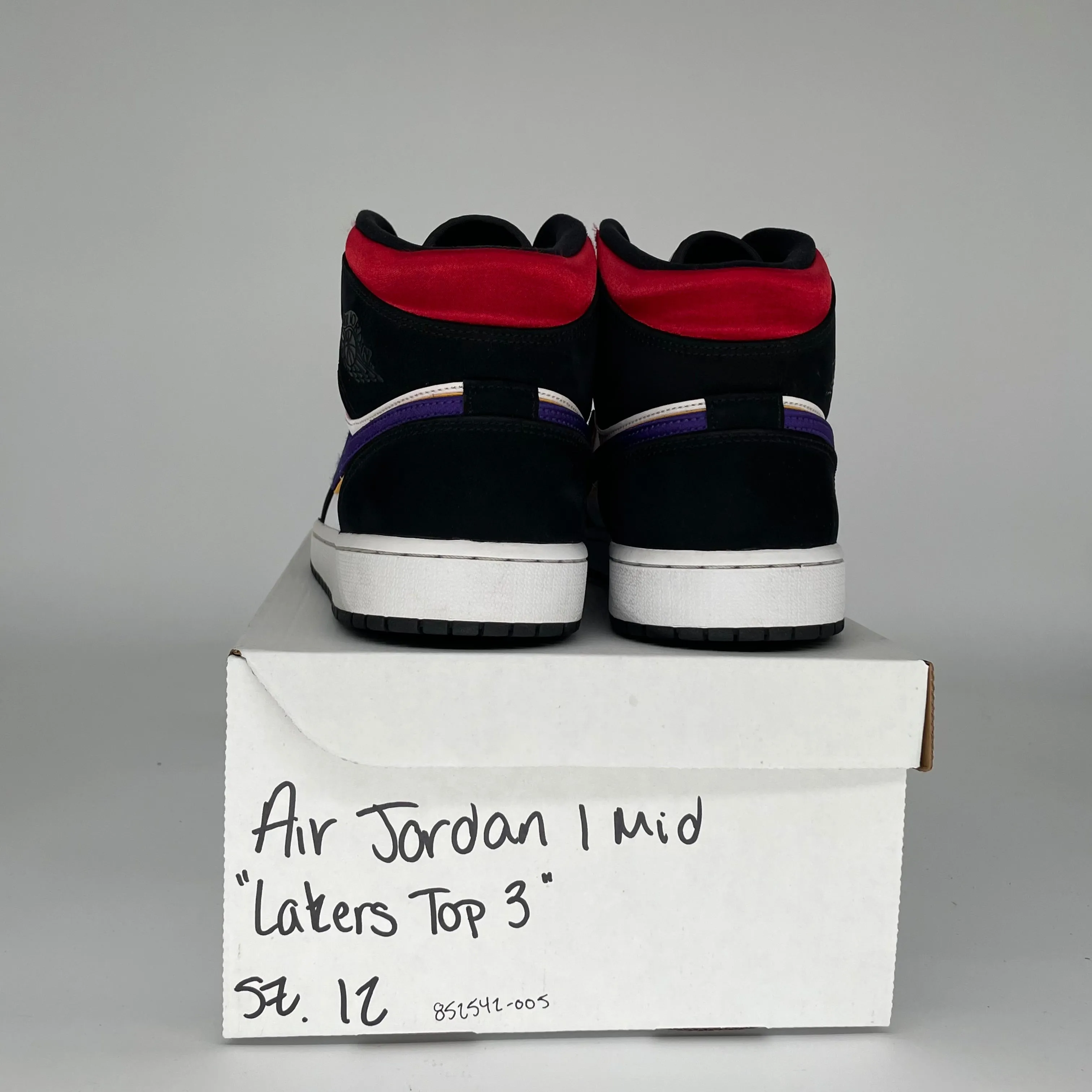AIR JORDAN 1 MID LAKERS TOP 3 SIZE 12 852542-005