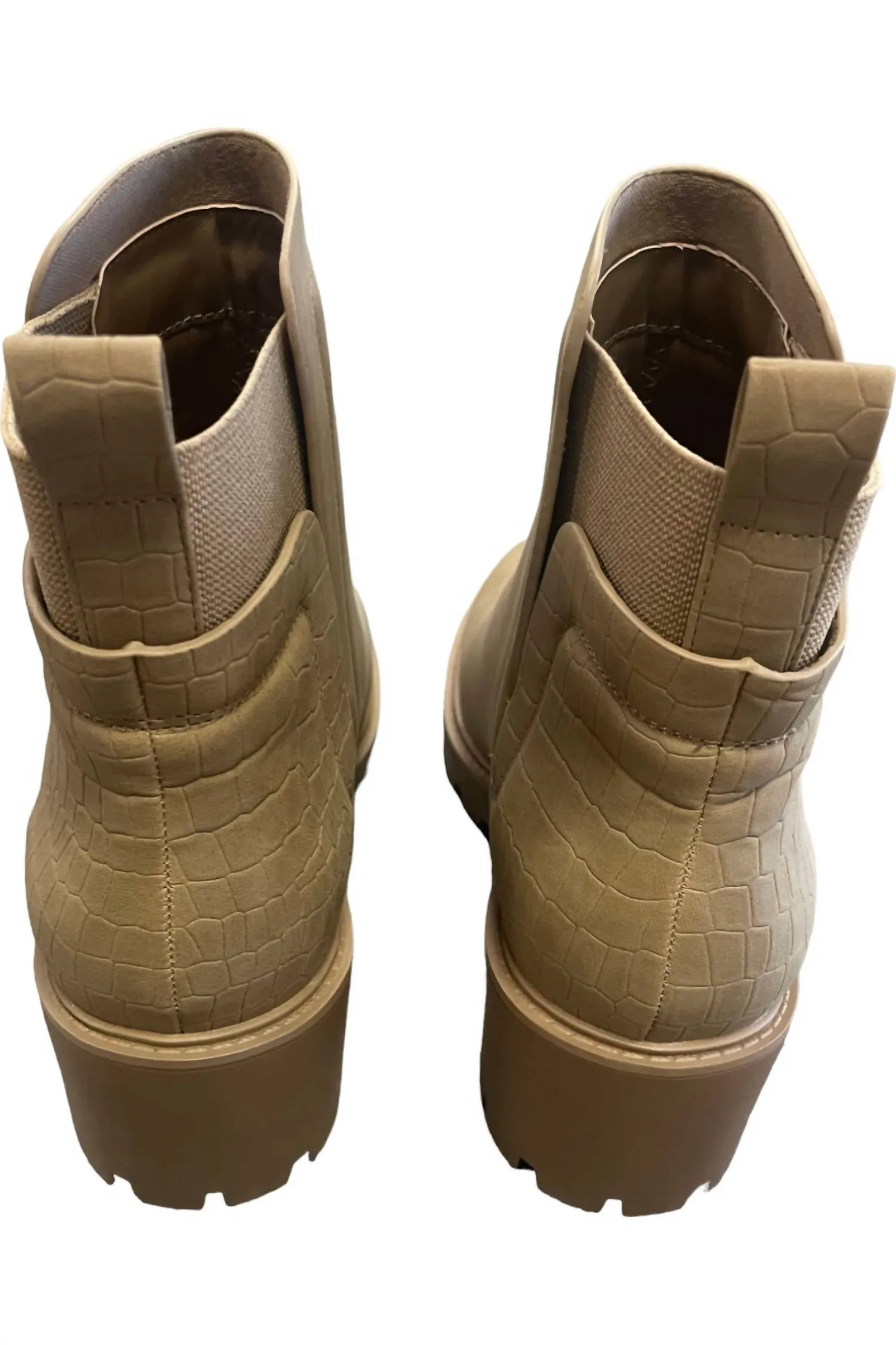Bait Chelsea Boots In Latte