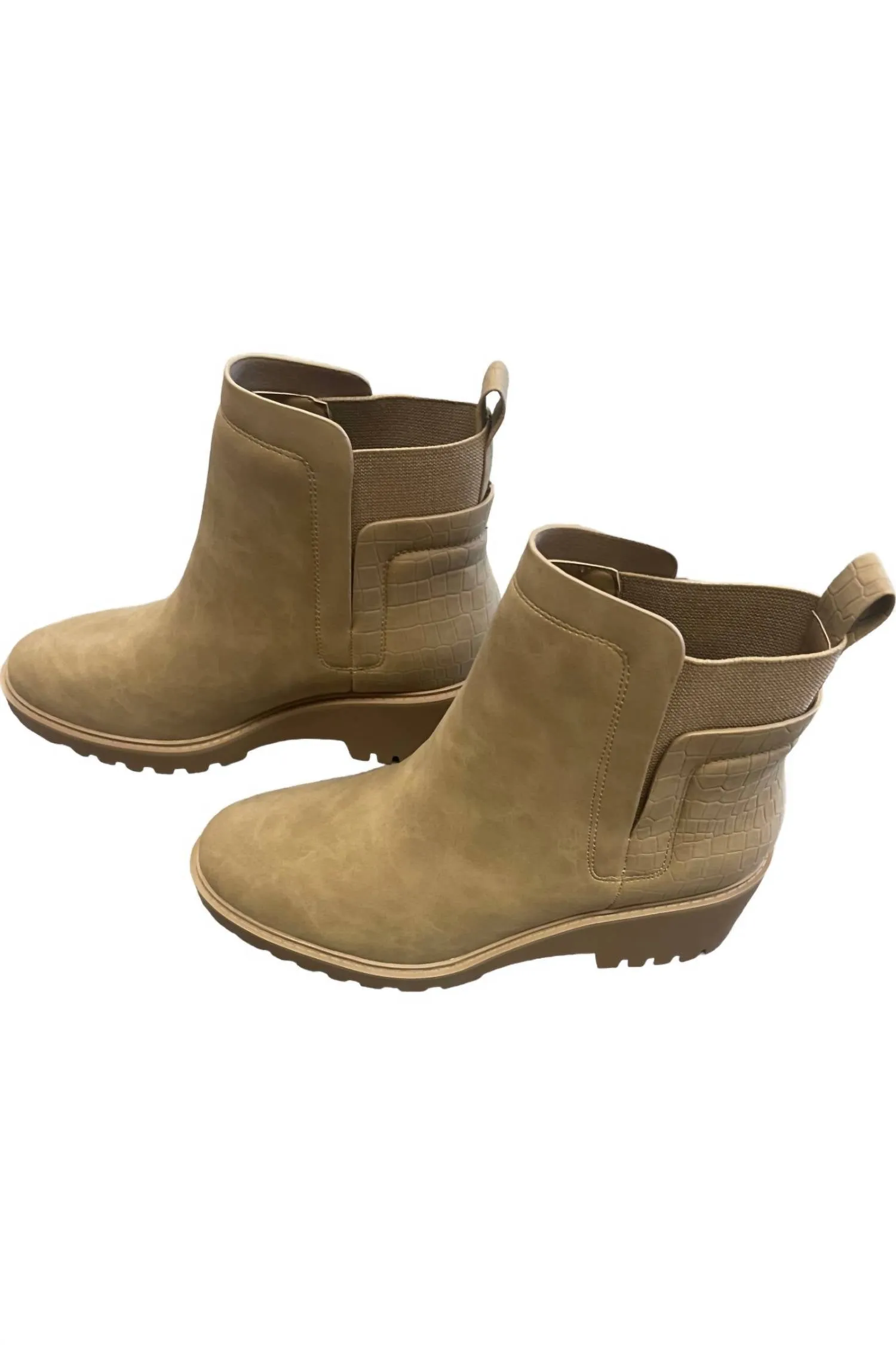 Bait Chelsea Boots In Latte