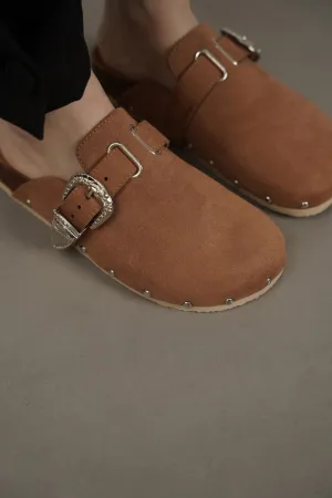 BUCKLED SUEDE CLOGS