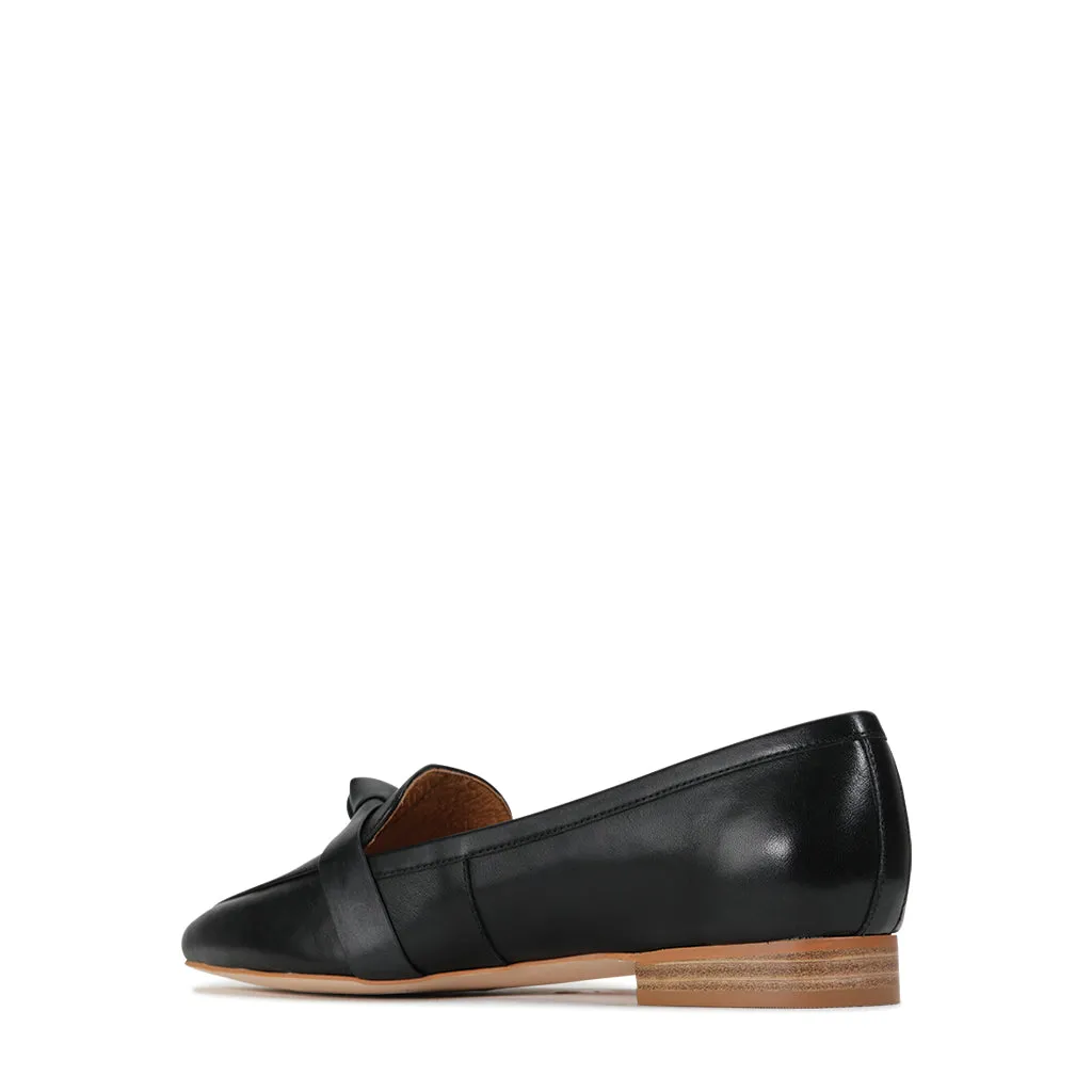 EVERLEE LEATHER POINTED LOAFERS