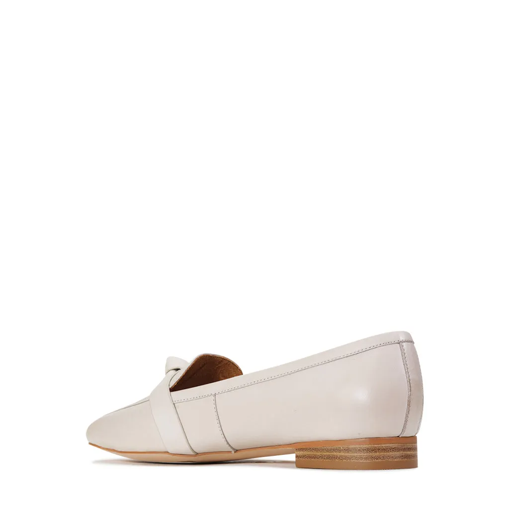 EVERLEE LEATHER POINTED LOAFERS