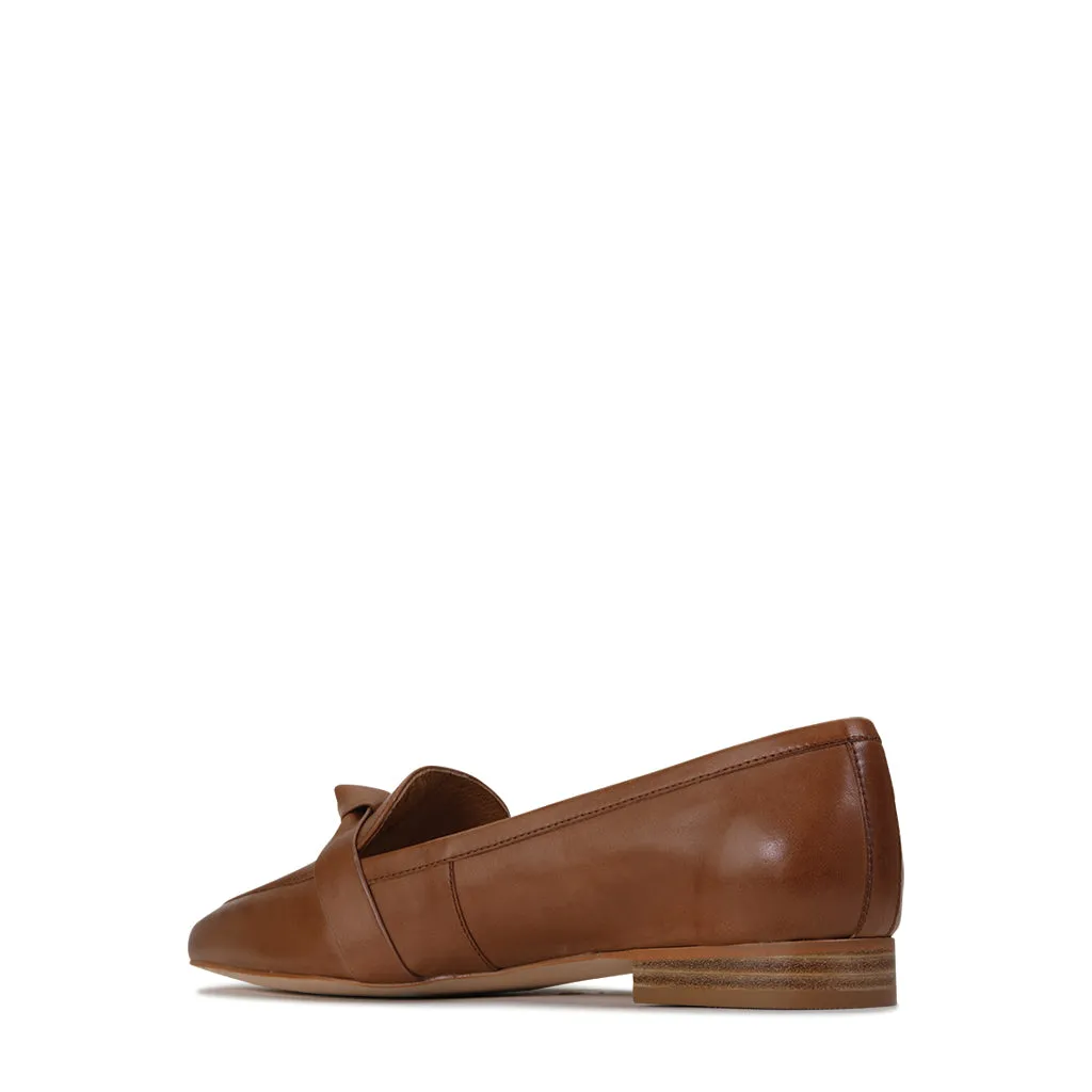 EVERLEE LEATHER POINTED LOAFERS