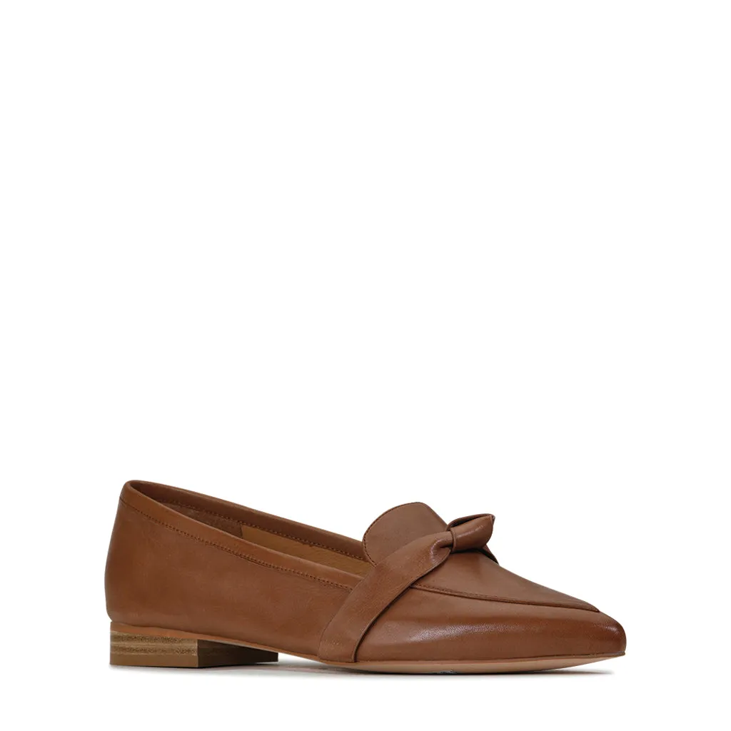 EVERLEE LEATHER POINTED LOAFERS