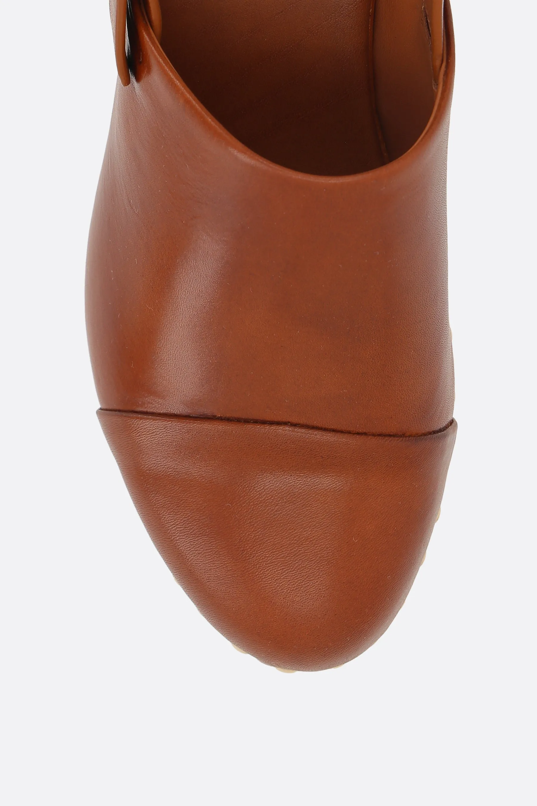 Jeannette platform clogs in shiny leather