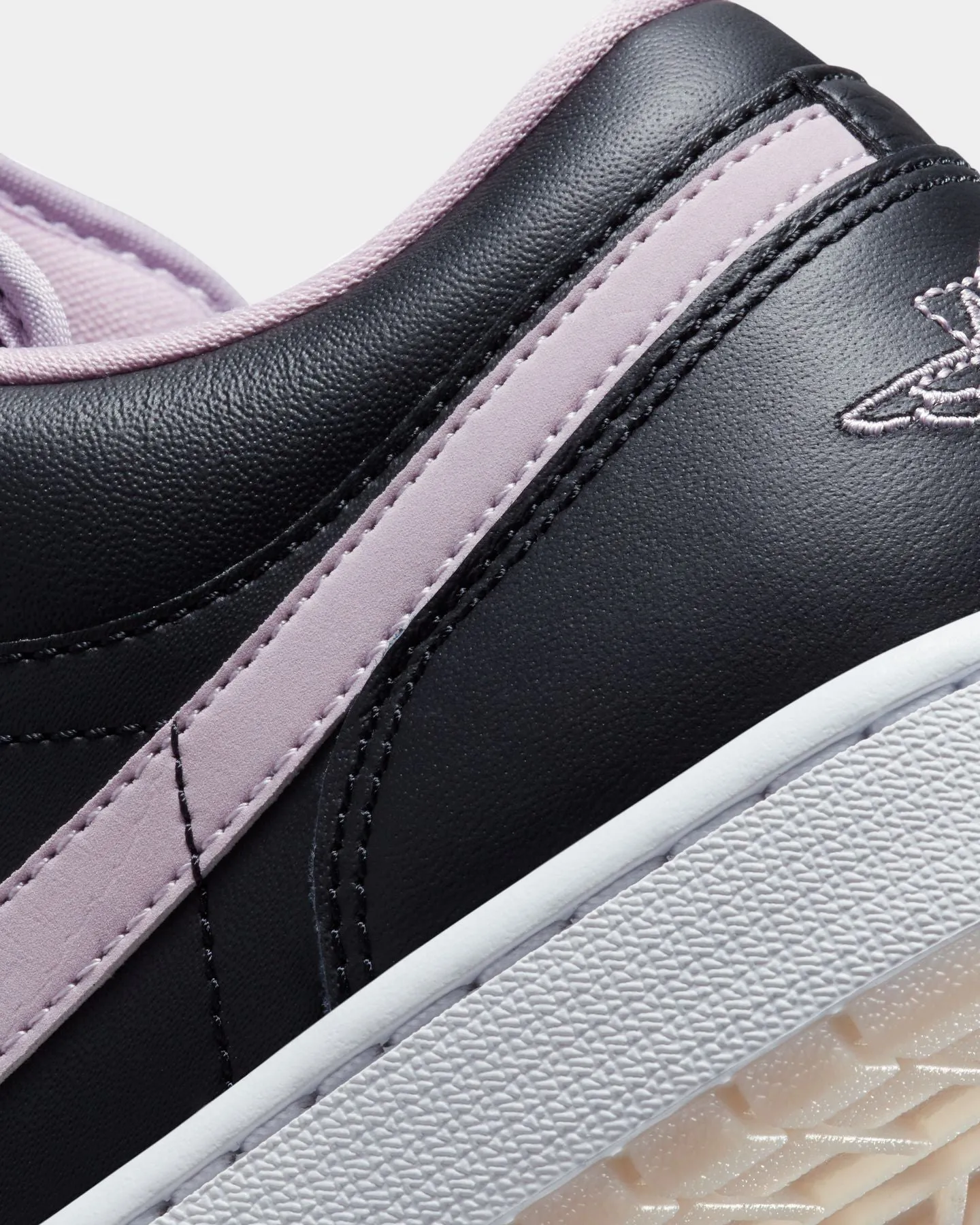 Jordan Air Jordan 1 Low SE "Black Lilac" Black/Iced Lilac