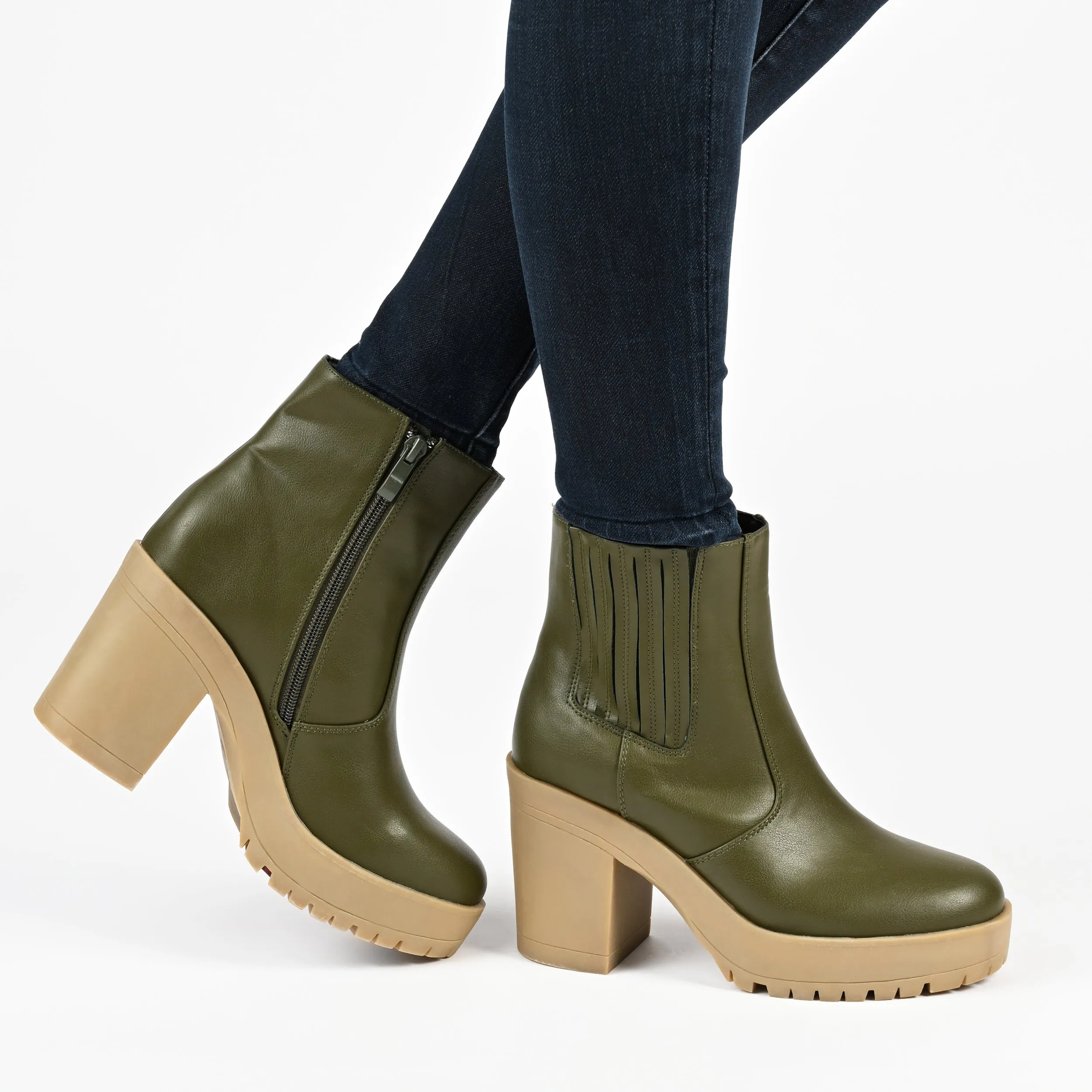Journee Collection Women's Tru Comfort Foam Riplee Bootie