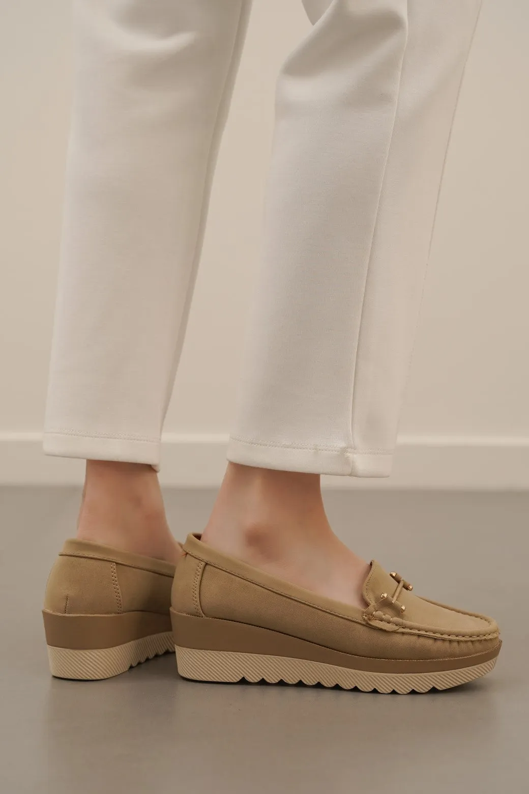 MAMA WEDGES