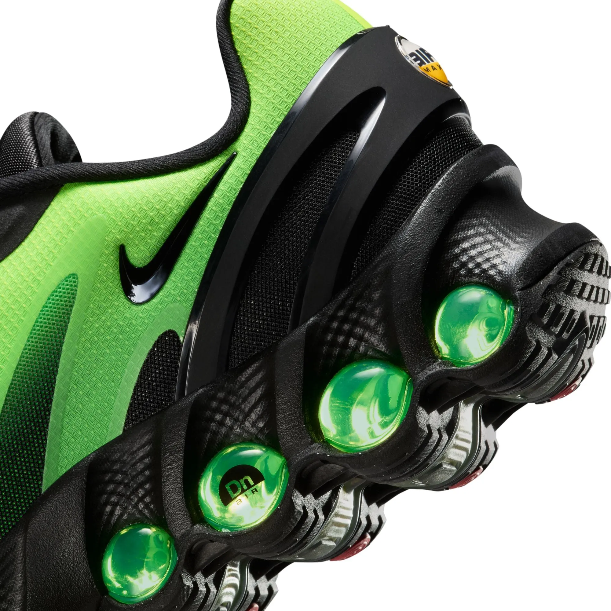 Nike Air Max Dn8 BLACK/BLACK-GREEN STRIKE-VOLT HQ4681-010