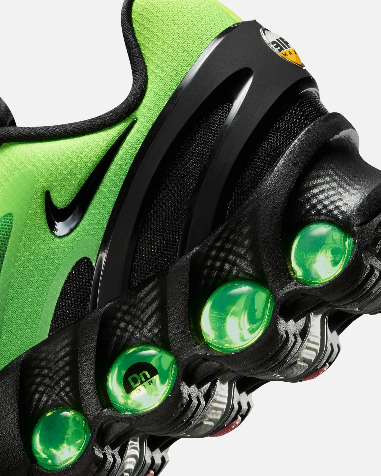 Nike Air Max DN8 "Green Strike" Black/Green