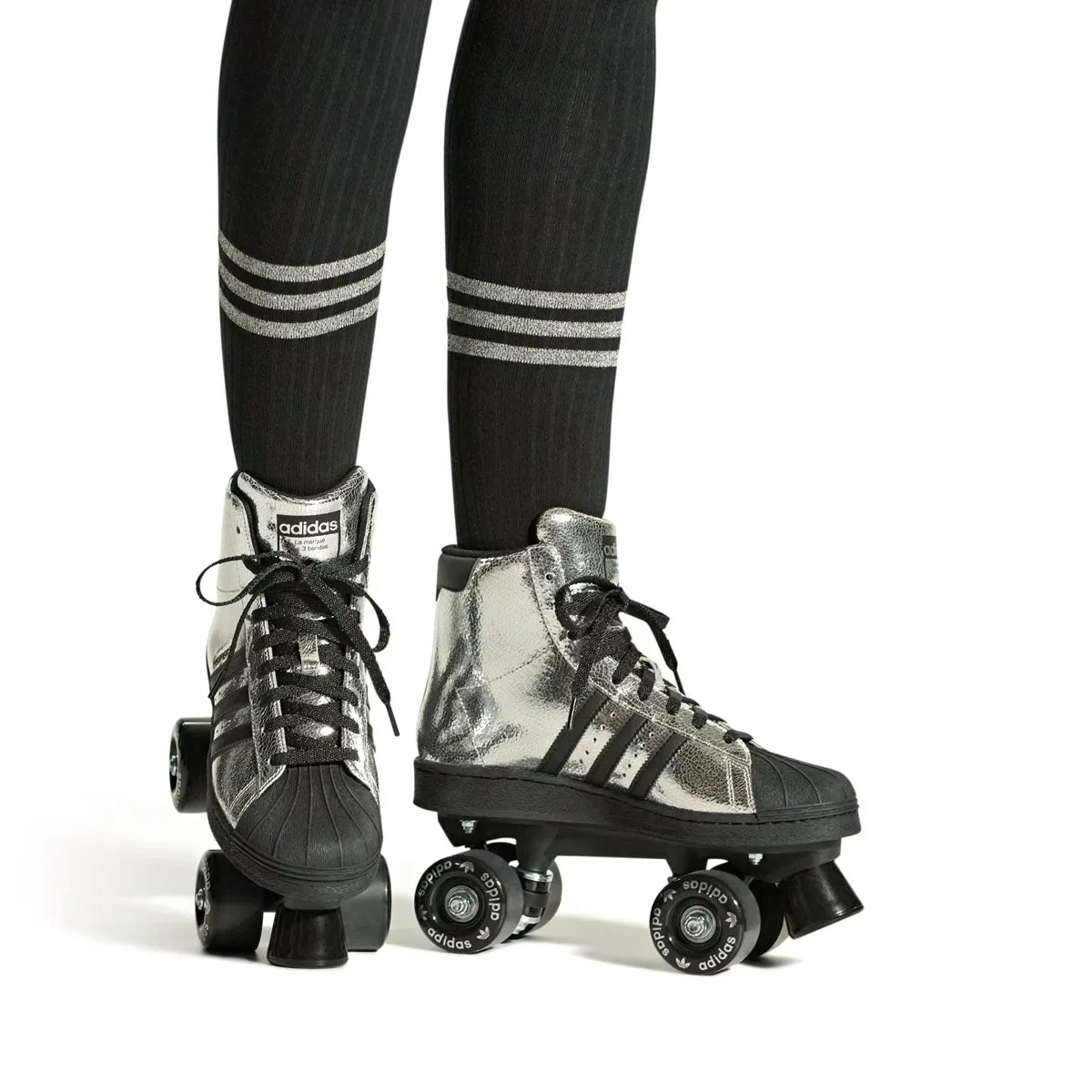 Wmns Superstar 82 Roller Skates 'Silver Metallic Core Black'