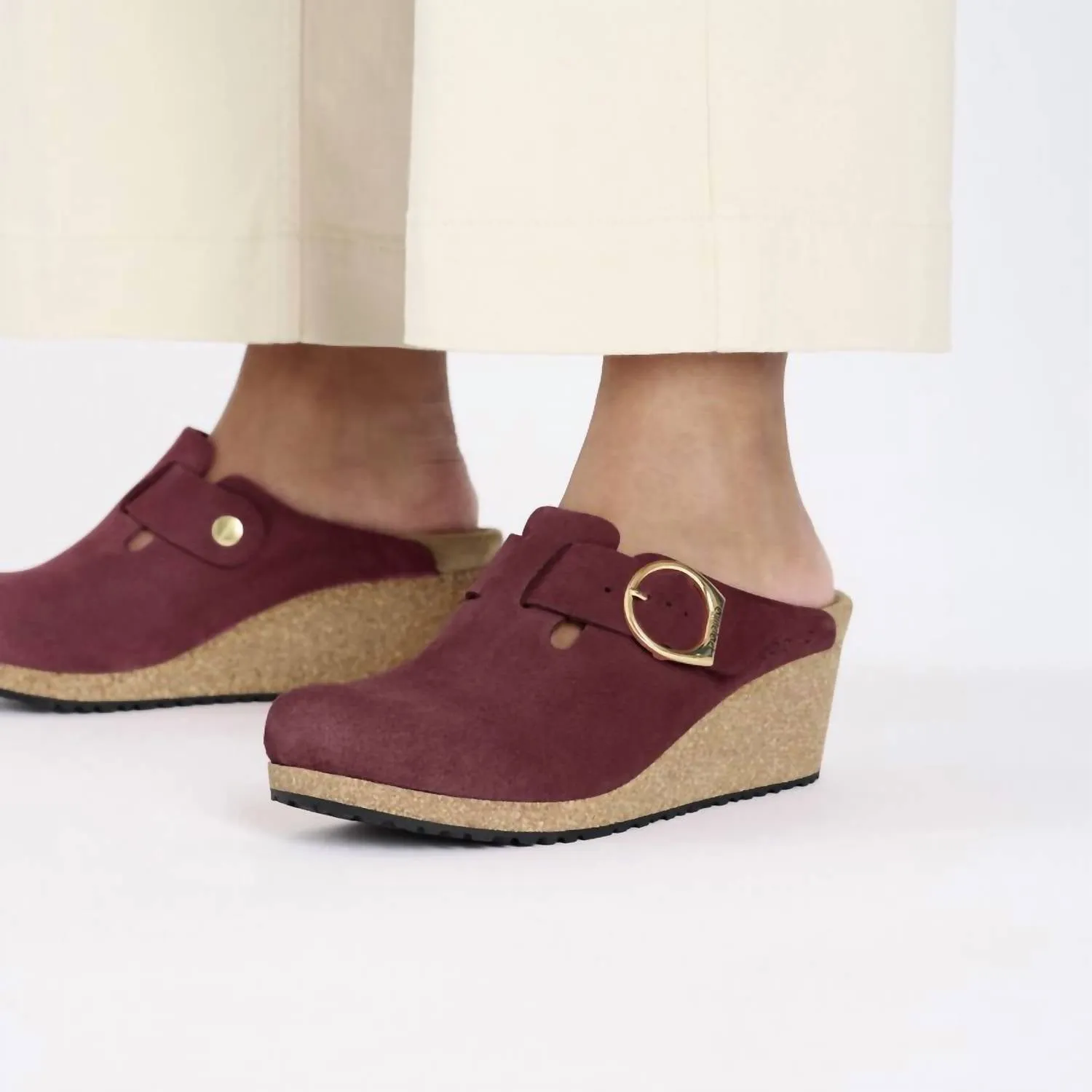 Women's Fanny Ring Buckle Suede Leather Clog - Medium/narrow In Berry Crush