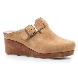 Women's Suede Clogs In Wheat Suede
