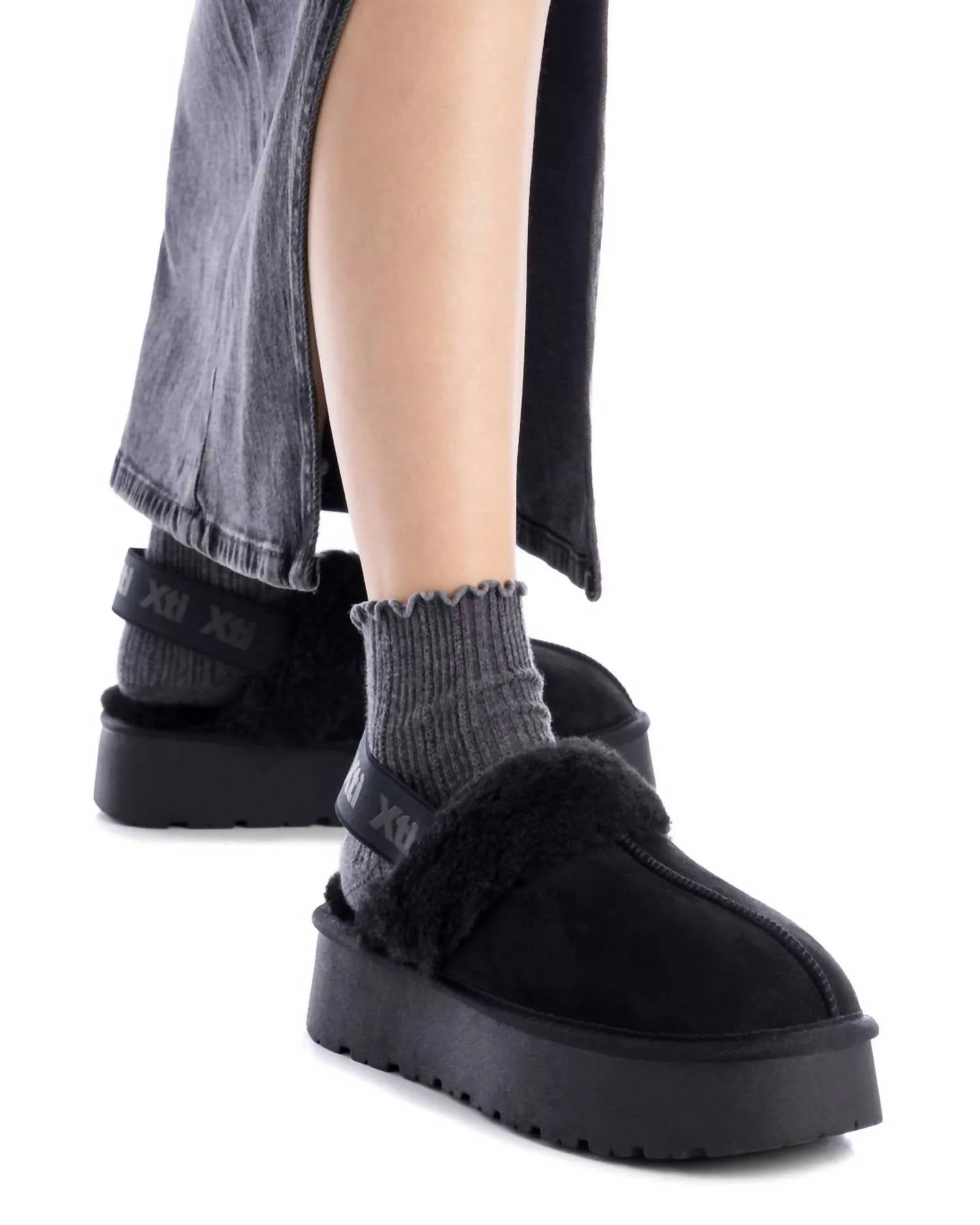 Women's Winter Clogs In Black